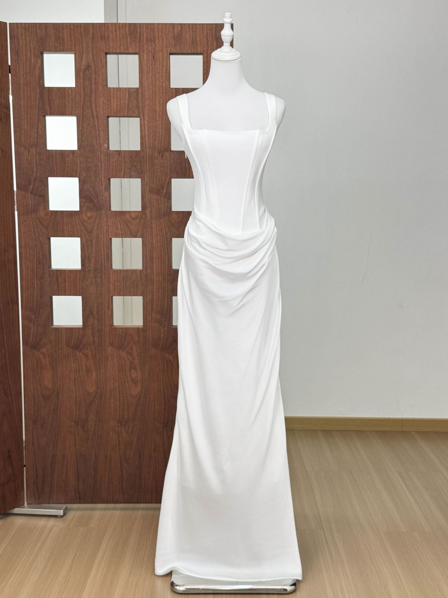 Boned Strapless Satin Evening Gown for Women, Fitted