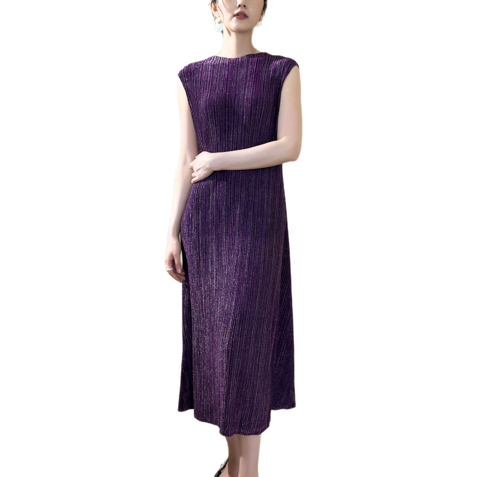 Pleated Satin Maxi Dress for women with sleeveless Main image