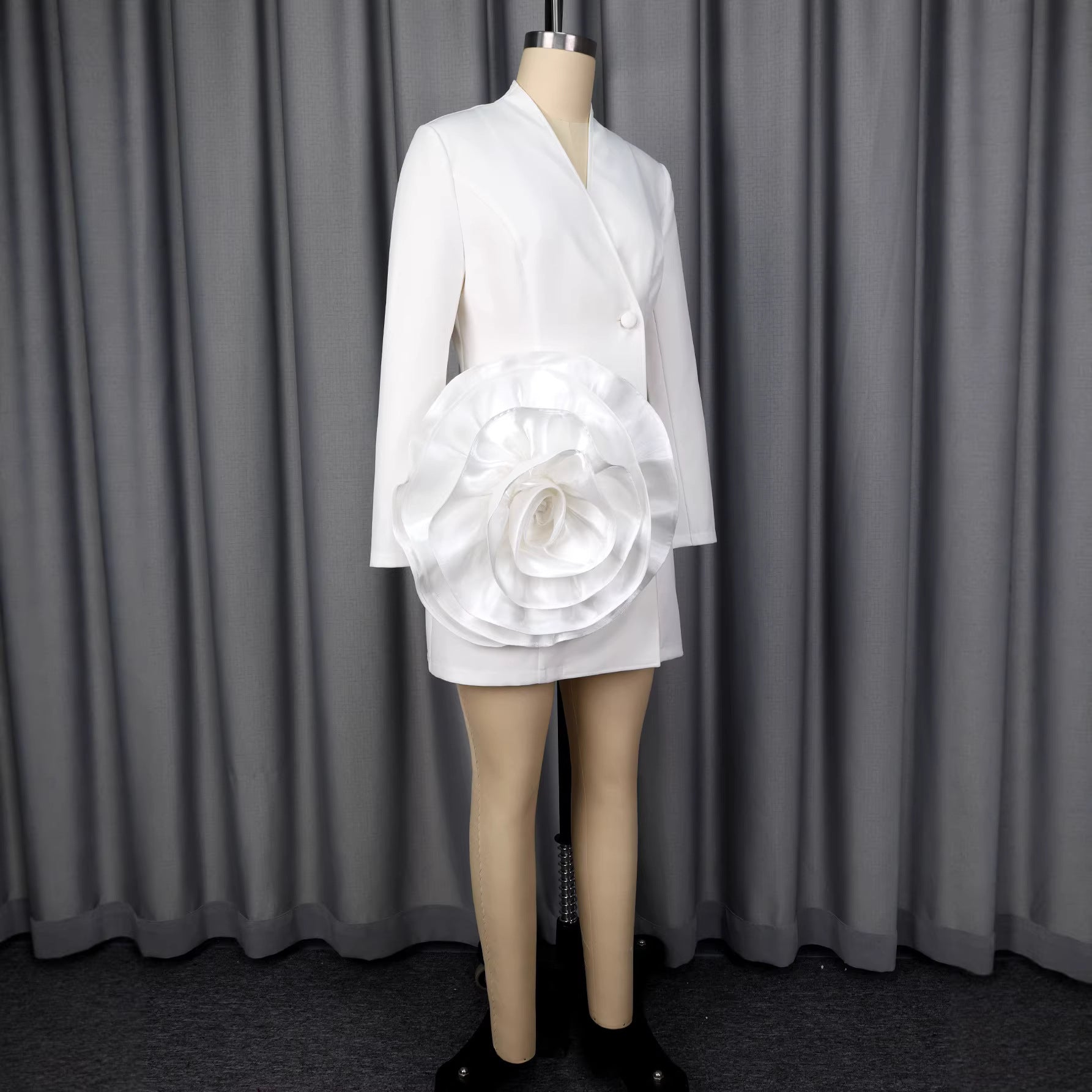V-Neck Long-Sleeve Mini Dress Zweitbild