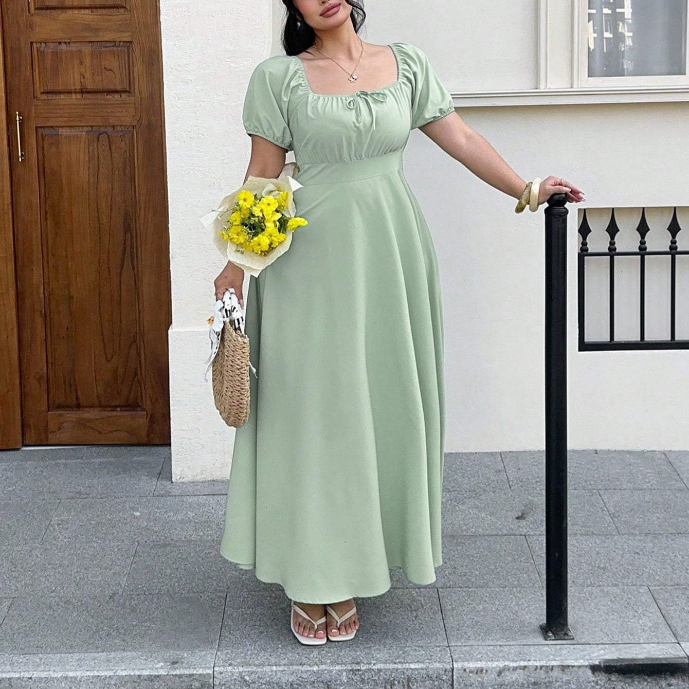 Square-Neck Puff-Sleeve Plus-Size Maxi Dress Secondary image