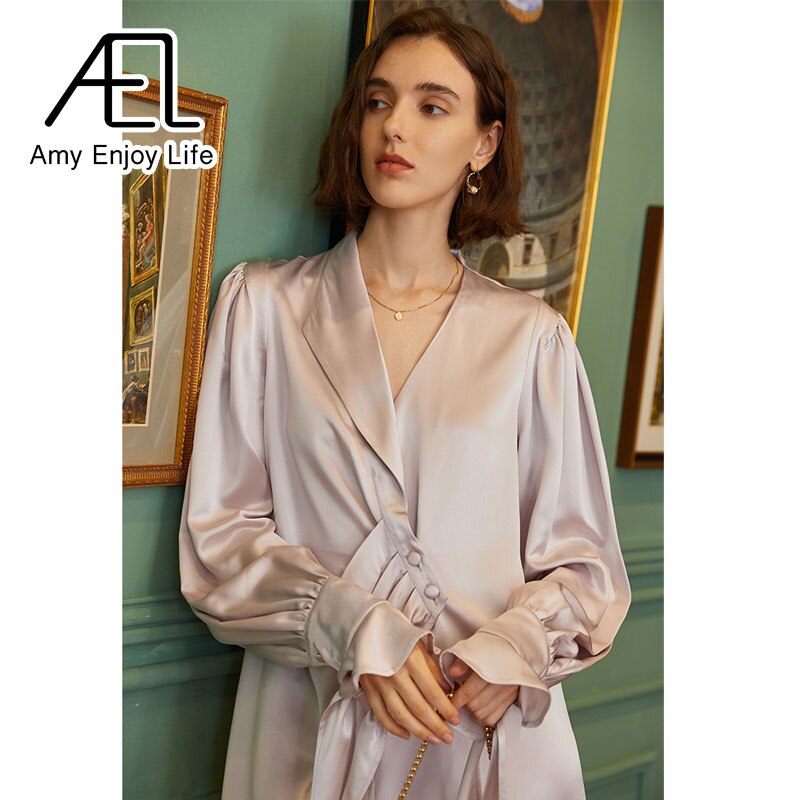 Pleated Satin V-Neck Slim Dress in Light Purple