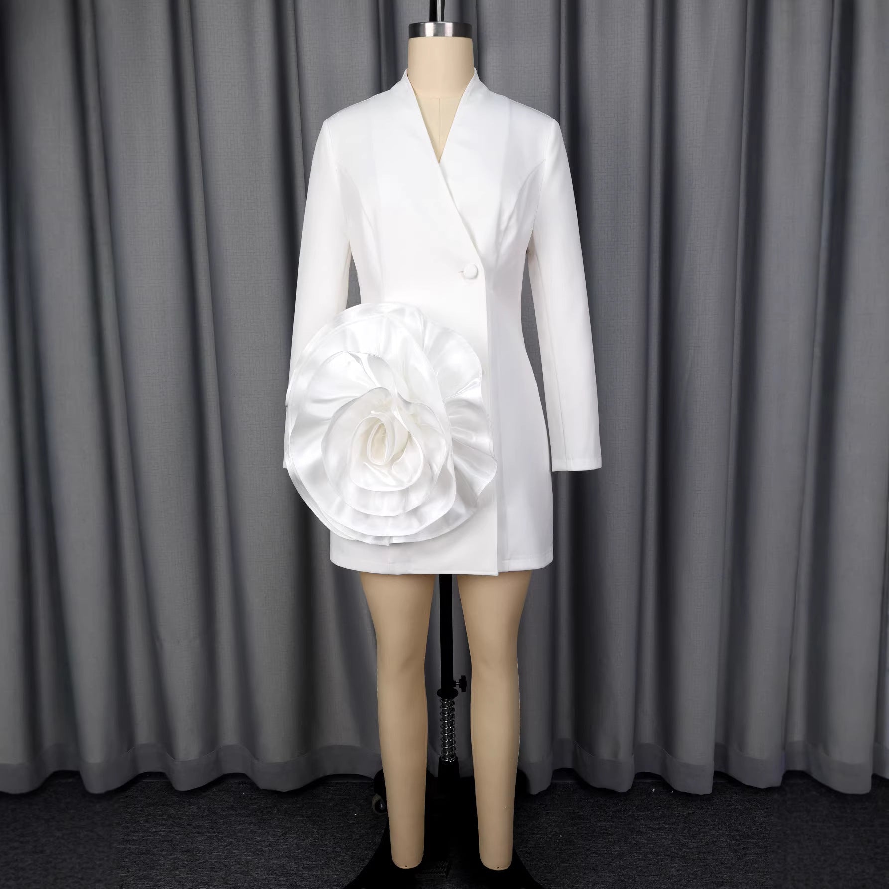 V-Neck Long-Sleeve Mini Dress Hauptbild